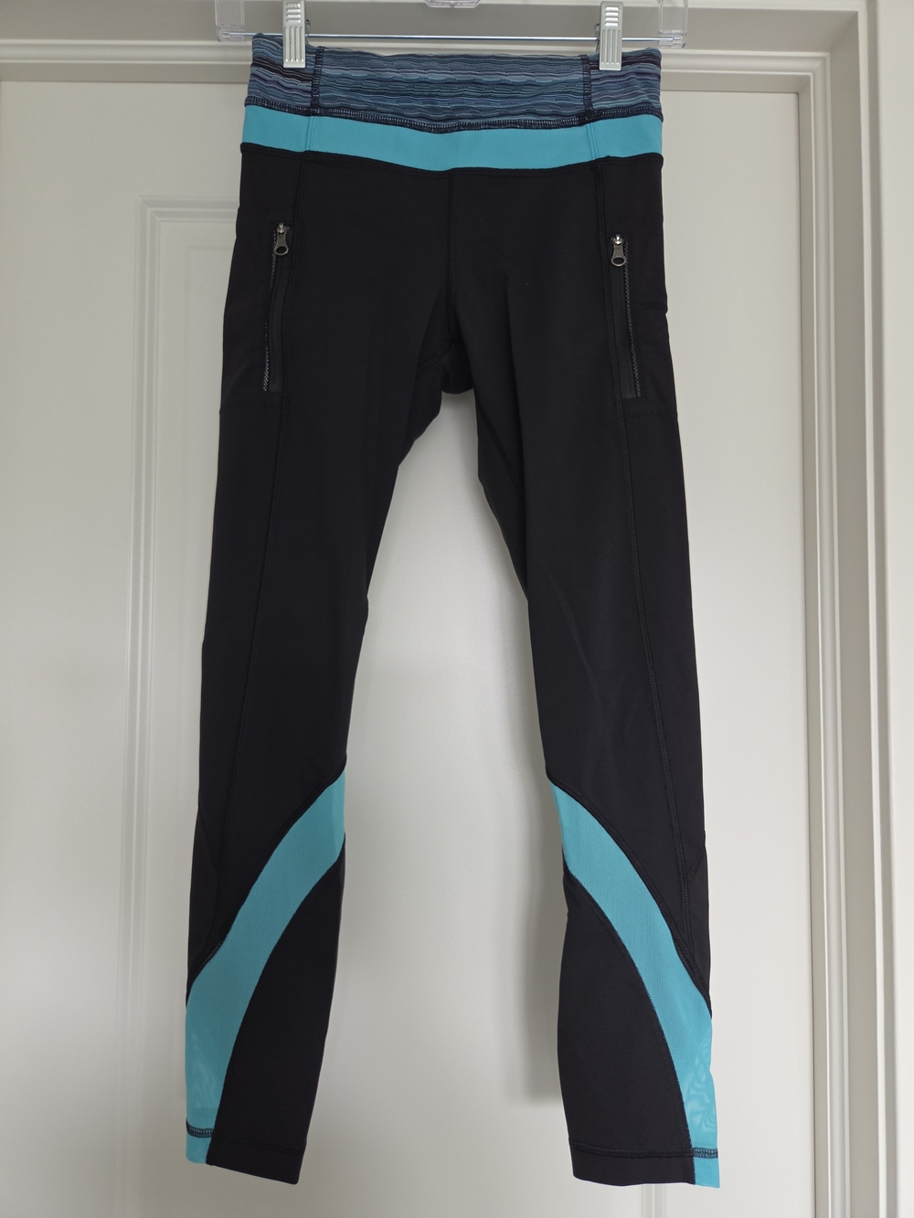 Lululemon Athletica Black Leggings with Teal Accents - Picture 2 of 4